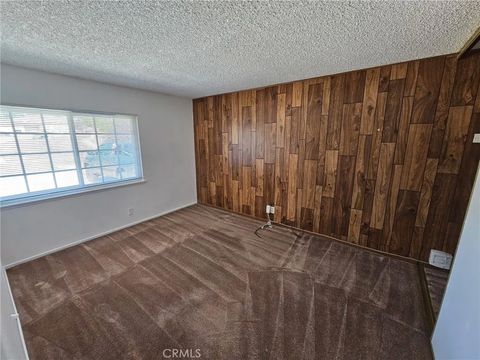 Tiny photo for 14185 Burning Tree Dr, Victorville, CA 92395 (MLS # CV25253168)