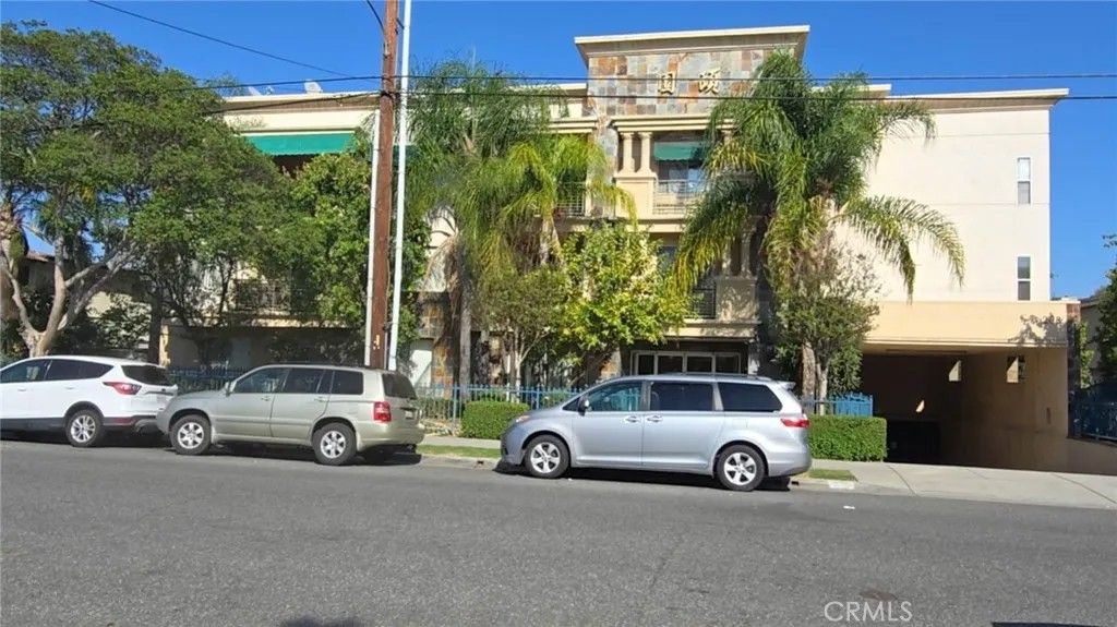 Photo of 208 N Lincoln Ave #305, Monterey Park, CA 91755 (MLS # AR26063237)
