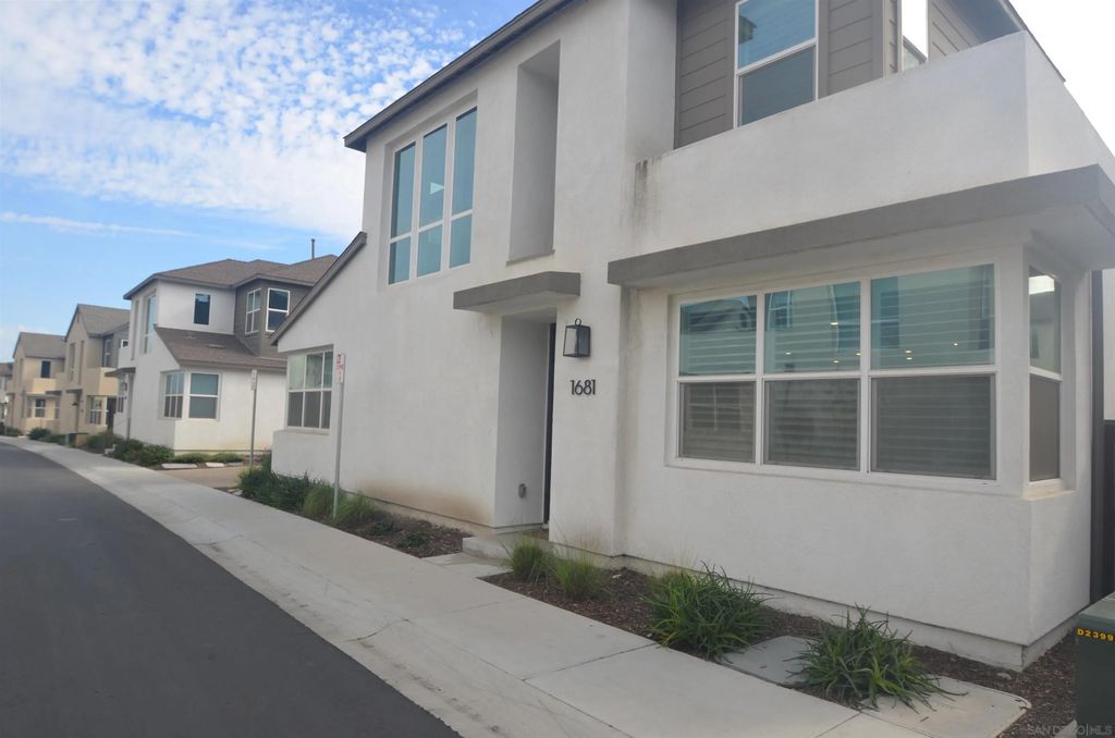Photo of 1681 Whitmore Loop, Chula Vista, CA 91913 (MLS # 260003814)