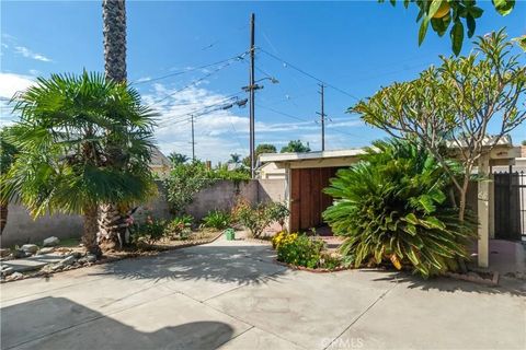 Tiny photo for 4003 Gangel Ave, Pico Rivera, CA 90660 (MLS # CV25245567)