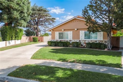 Tiny photo for 1431 Mauna Loa Rd, Tustin, CA 92780 (MLS # PW25232543)