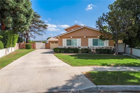 Photo of 1431 Mauna Loa Rd, Tustin, CA 92780 (MLS # PW25232543)
