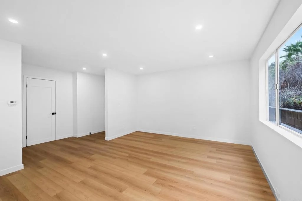 6775 Alvarado Road 26