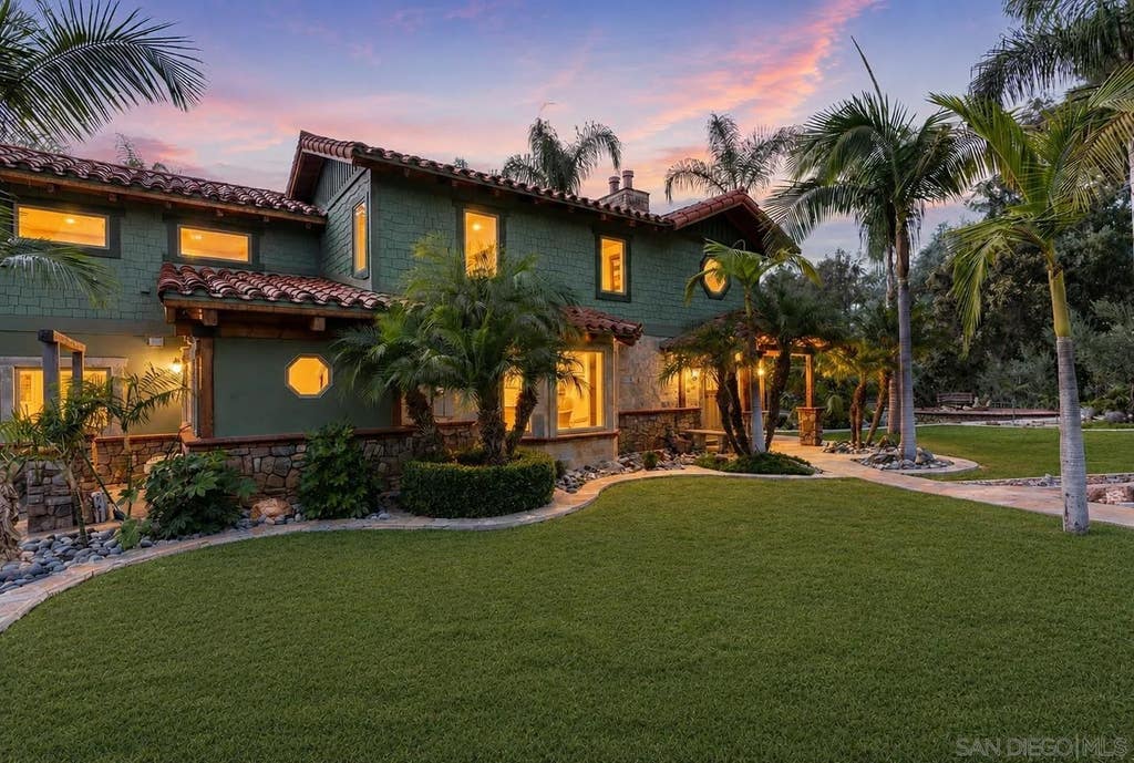 Photo of 3097 Green Heather Lane, Fallbrook, CA 92028 (MLS # 260003751)