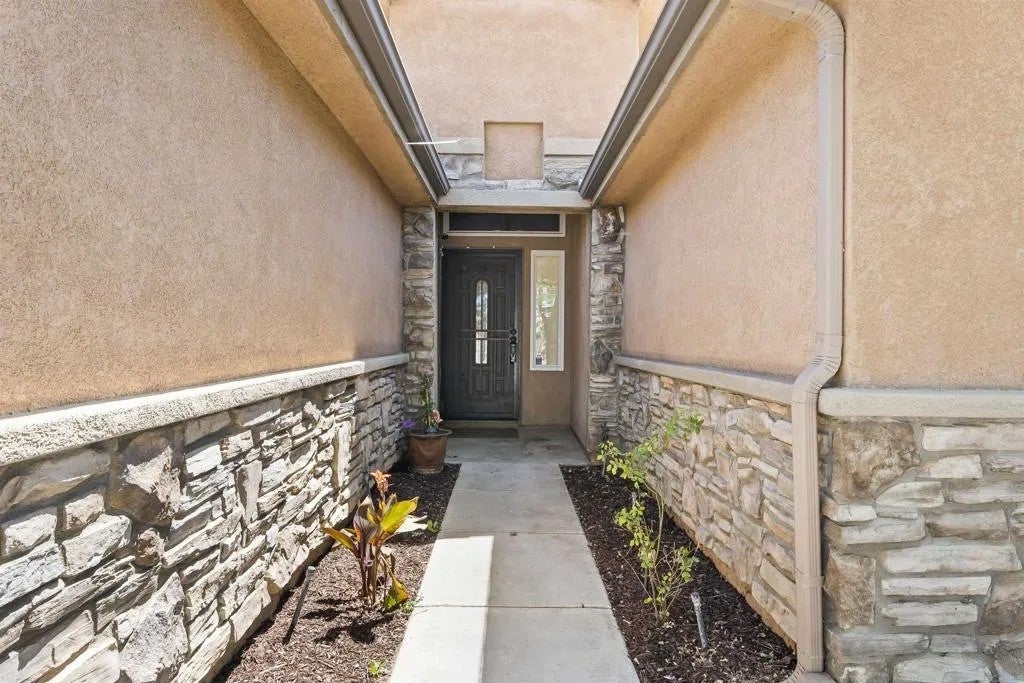 1255 Duckweed Trail