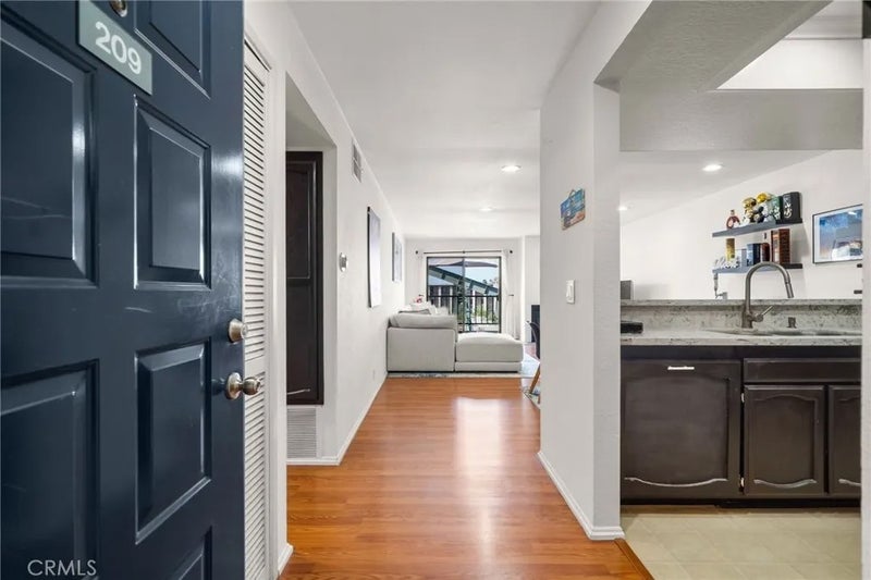 2599 Walnut Avenue 209