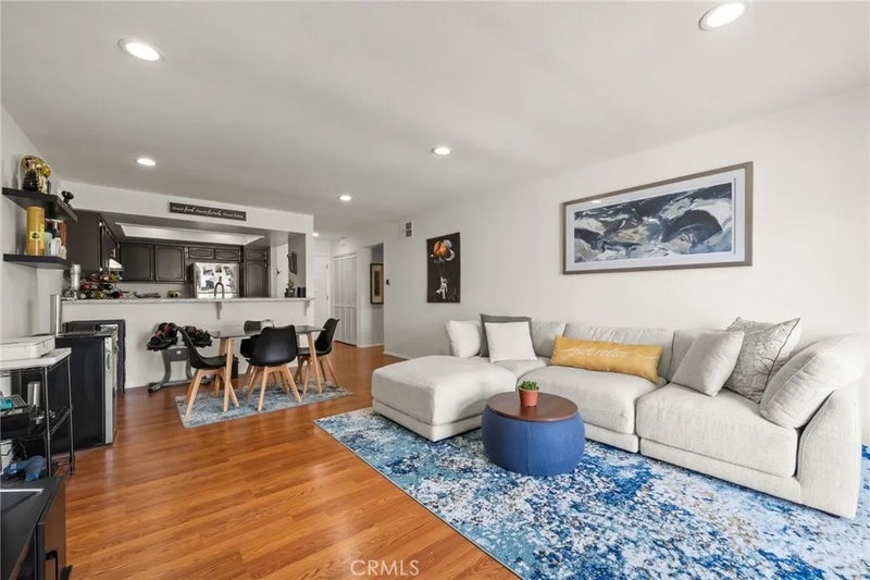 2599 Walnut Avenue 209