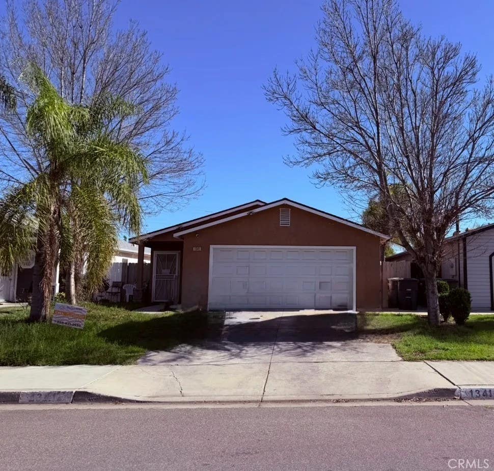 Photo of 1341 Palisades Street, Perris, CA 92570 (MLS # IV26023372)