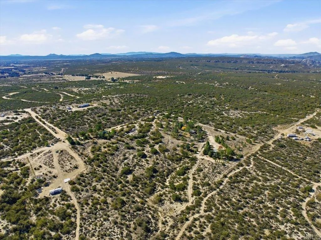 1496 Vista De La Sierra