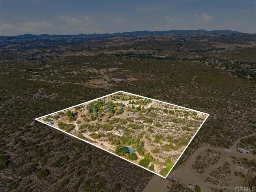 1496 Vista De La Sierra