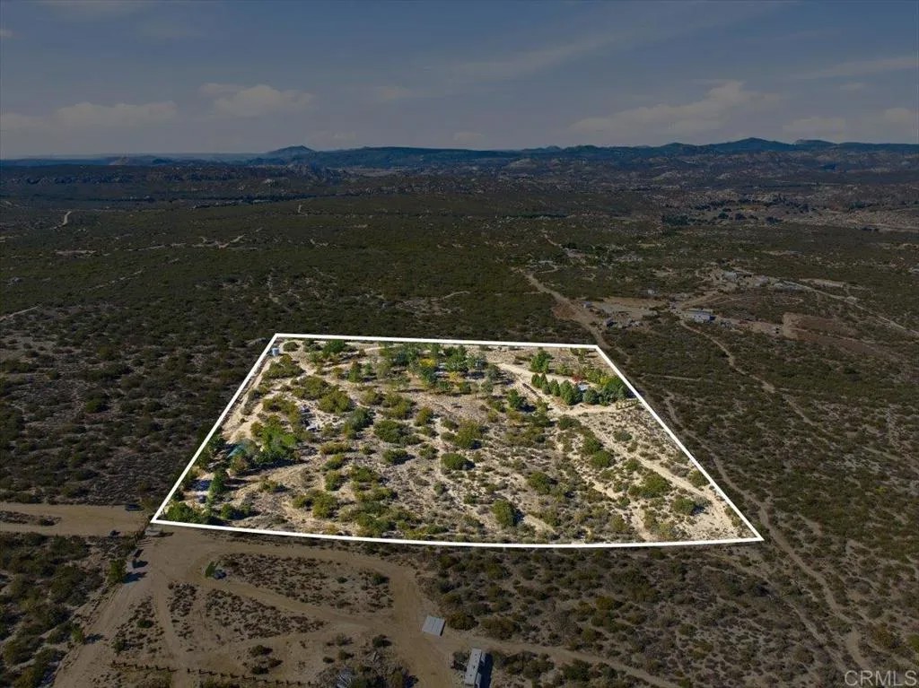 1496 Vista De La Sierra