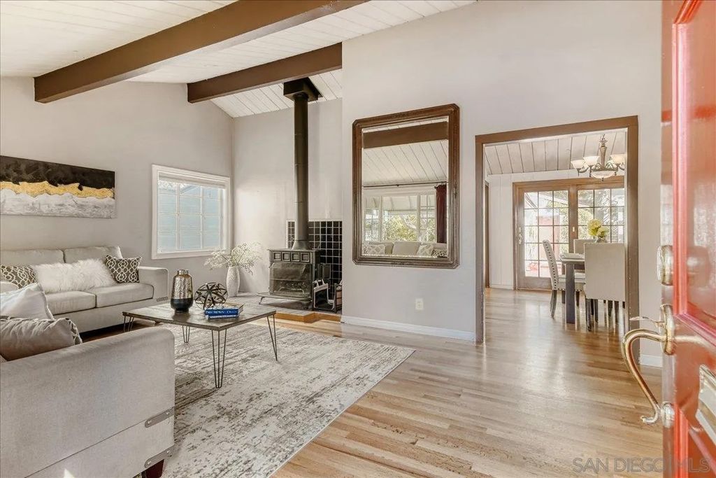 Photo of 5617 Taft Ave, La Jolla, CA 92037 (MLS # 260004301)