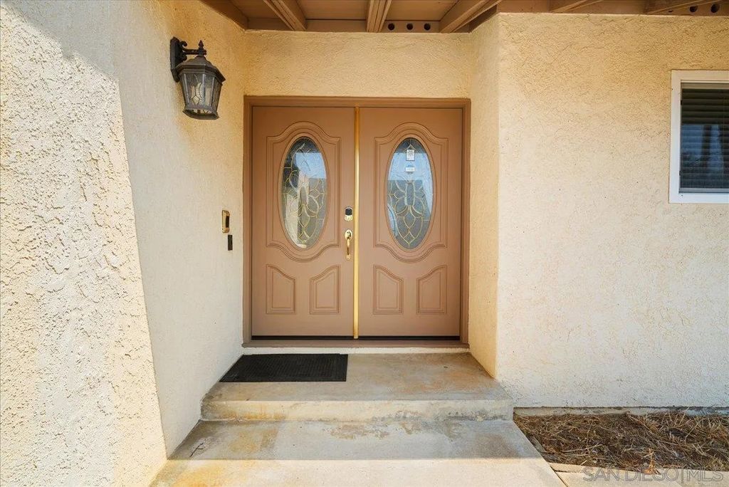 Photo of 1610 Reche Rd, Fallbrook, CA 92028 (MLS # 250040363)