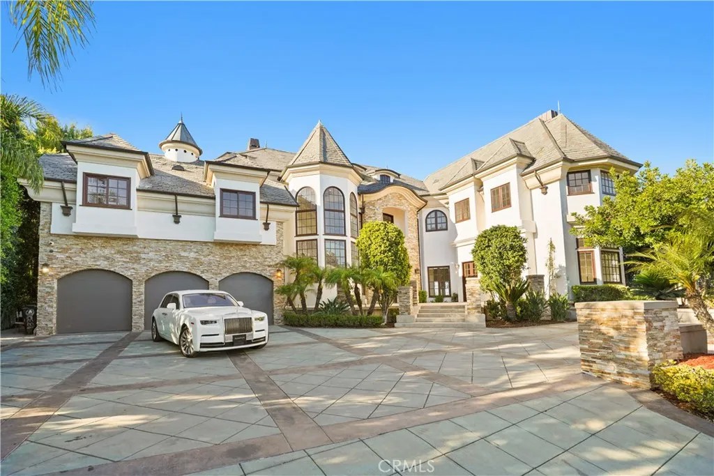 13320 Mulholland Drive