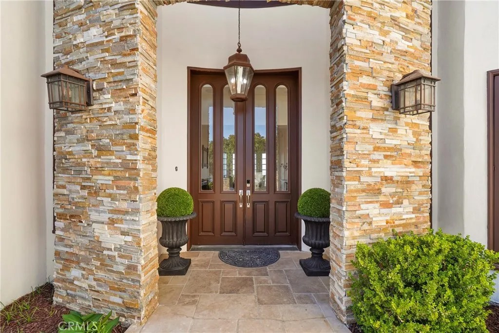 13320 Mulholland Drive