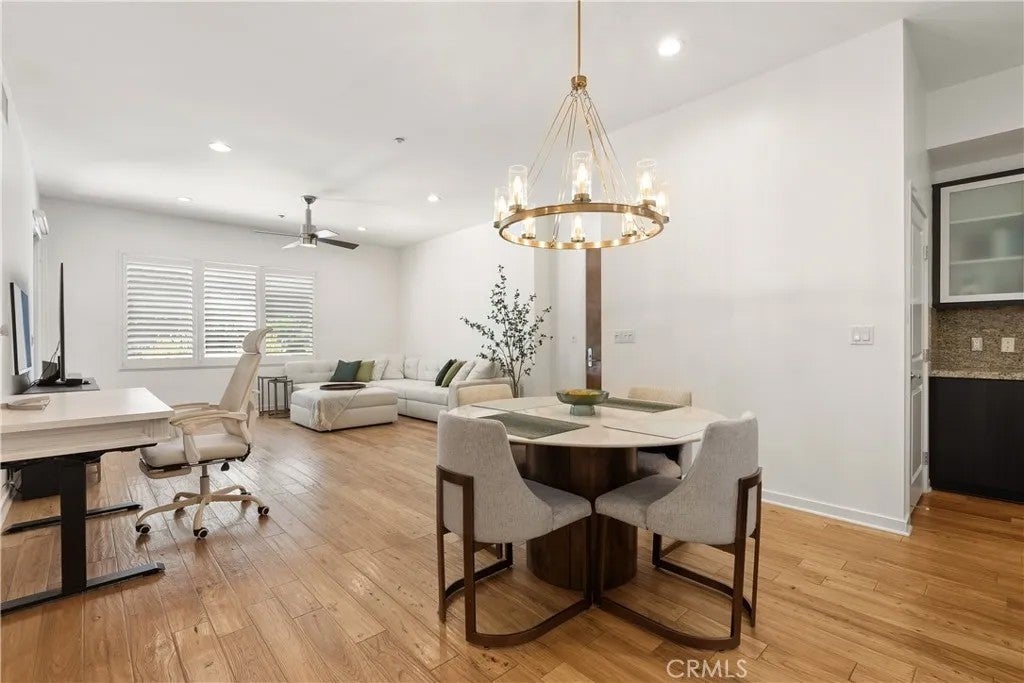 21 Gramercy 102