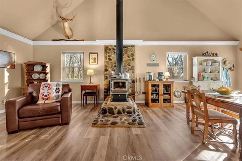 Photo of 18810 Phyllis Rd, Cottonwood, CA 96022 (MLS # SN26011967)