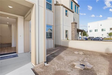 Tiny photo for 162 Frame, Irvine, CA 92618 (MLS # OC25238117)