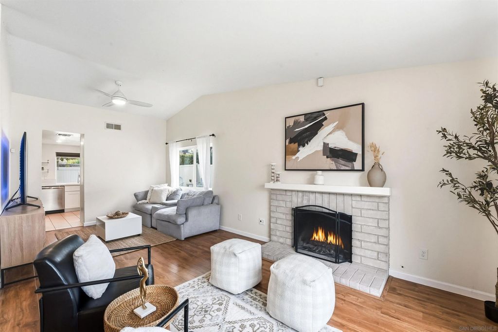 Photo of 2304 Meadowridge Pl, Spring Valley, CA 91977 (MLS # 250042032)