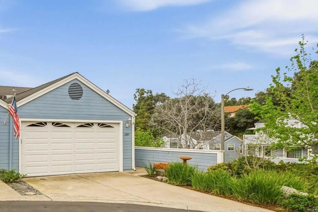 Photo of 2807 Valley Vista Way, Oceanside, CA 92054 (MLS # NDP2602894)