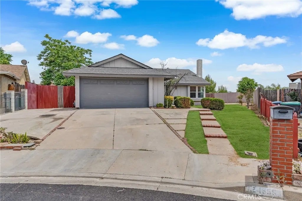 24859 Rock Springs Trail