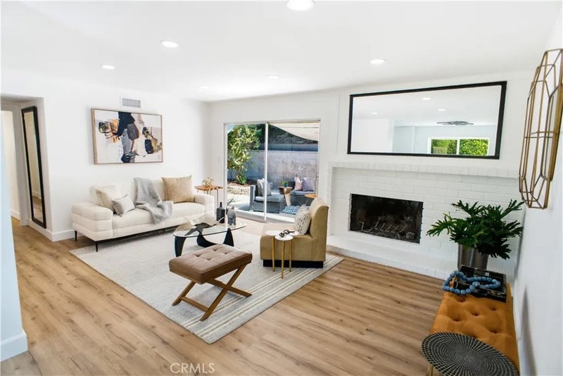 11340 Gladstone