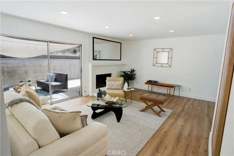 11340 Gladstone