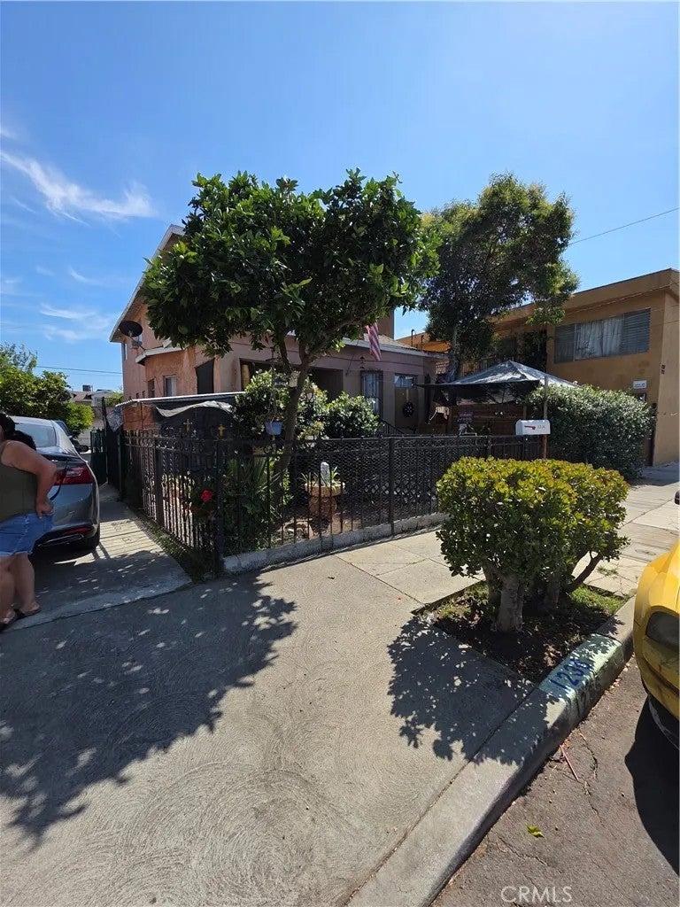 1236 W 24th