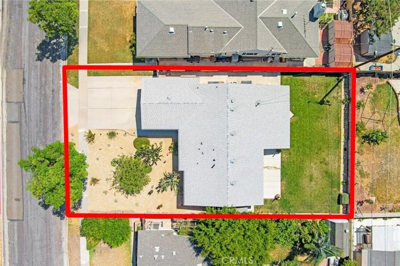 325 N Russell Avenue