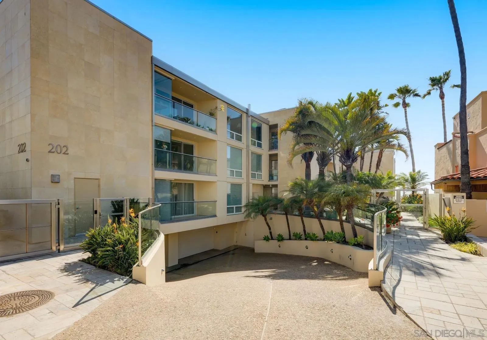 La Jolla, California 92037, United States, 3 Bedrooms Bedrooms, ,3 BathroomsBathrooms,Residential,Active,239498