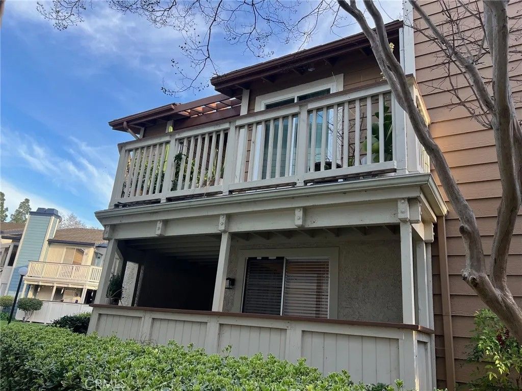 Photo of 2402 Pleasant Way #H, Thousand Oaks, CA 91362 (MLS # SR26070313)