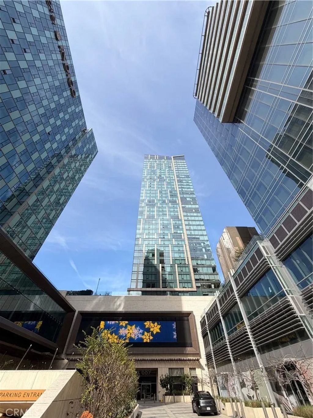 Photo of 889 Francisco Street #3205, Los Angeles, CA 90017 (MLS # AR26023460)