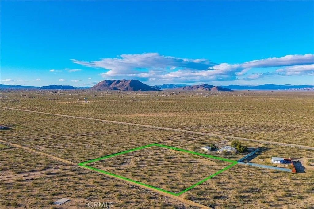 Photo of 1234 Sun Terrace, Landers, CA 92285 (MLS # JT26005959)