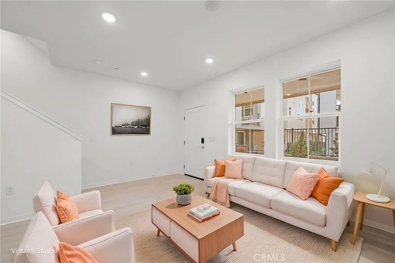 463 Paradiso Place