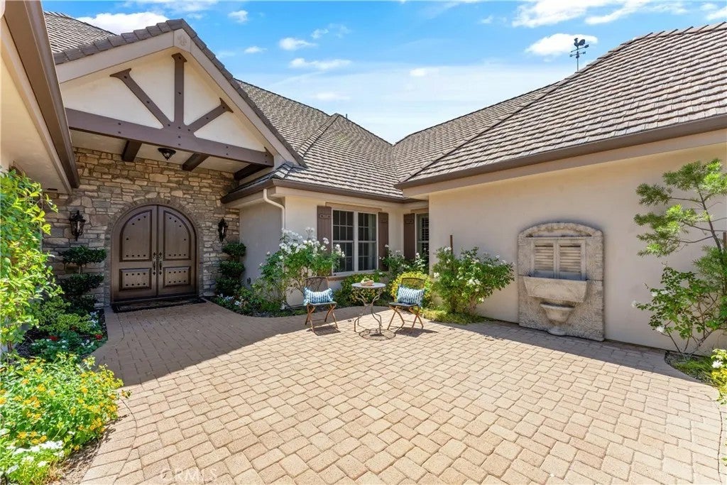 22121 Lynx Court