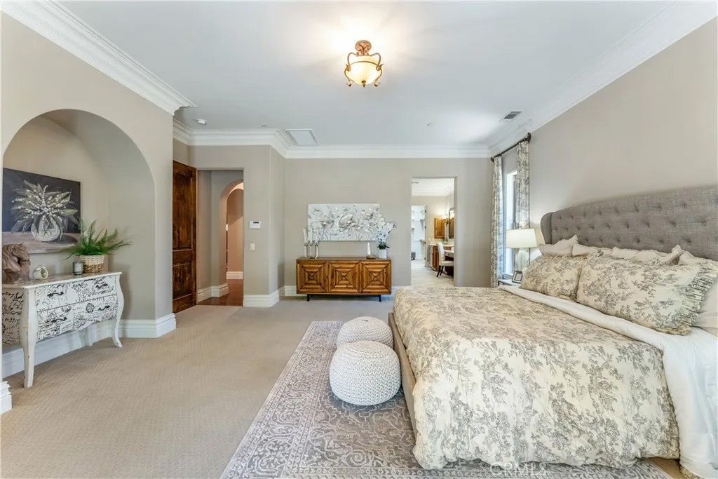 22121 Lynx Court