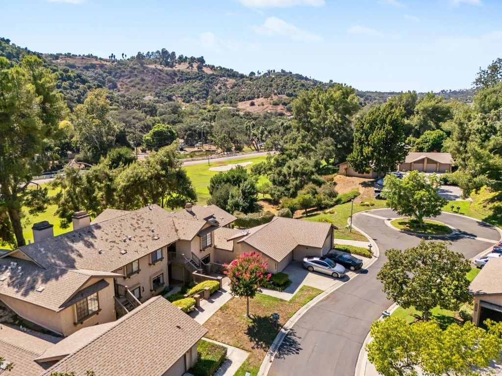 Photo of 4121 Oak Island Ln, Fallbrook, CA 92028 (MLS # 250037907)