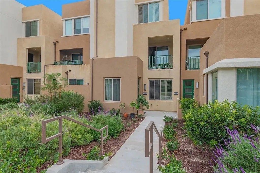 Photo of 118 Cadence, Irvine, CA 92618 (MLS # OC26113155)