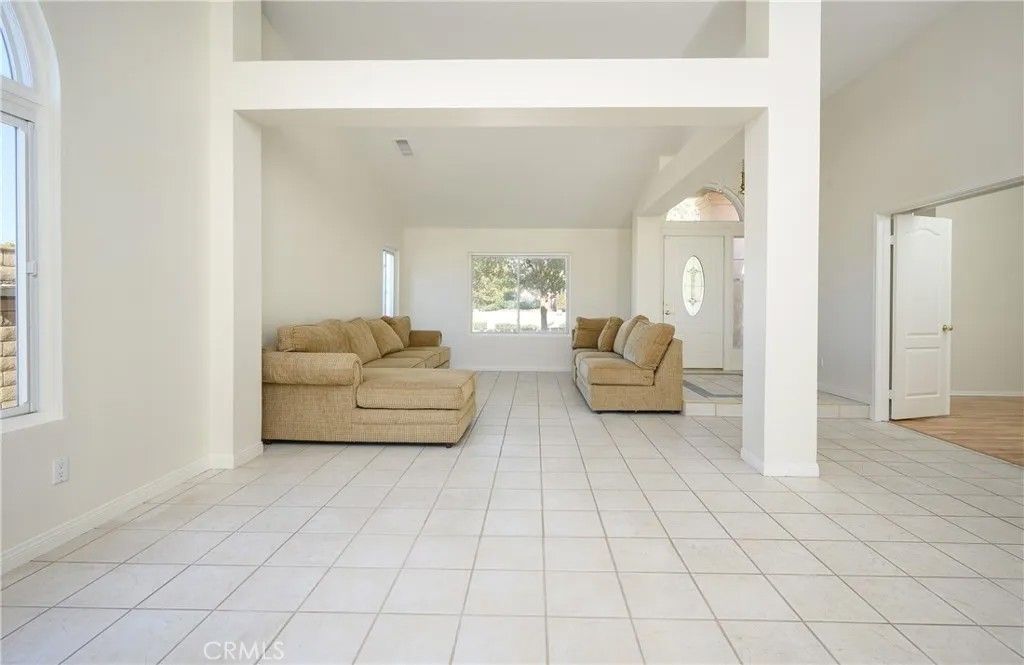 Photo of 41490 Lily Avenue, Murrieta, CA 92562 (MLS # SW25216847)