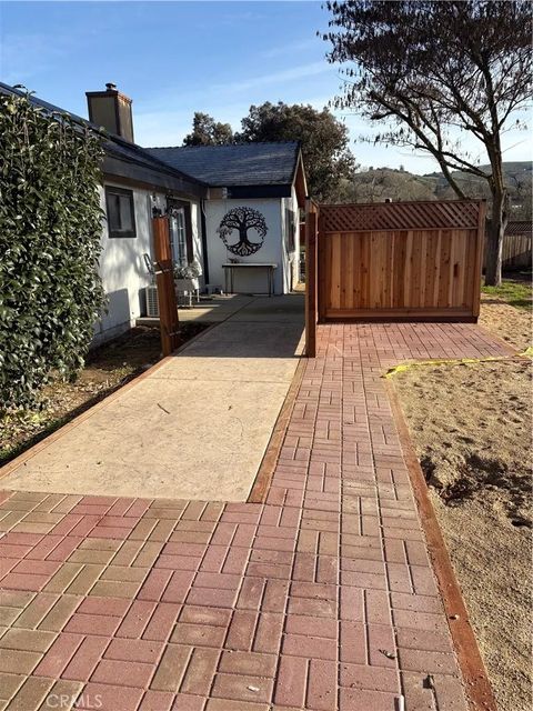 7825 Aurora Atascadero CA 93422