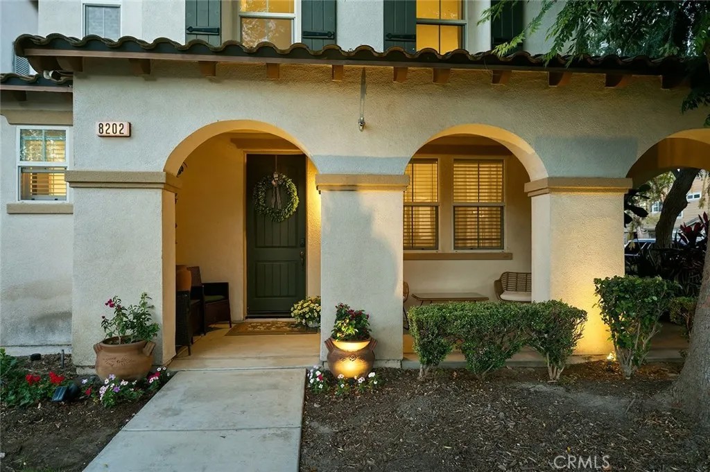 8202 Garden Gate