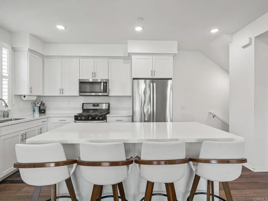 2328 Columba