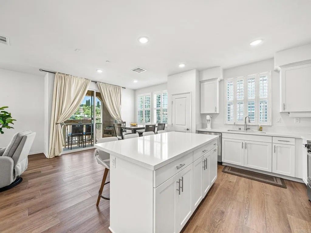 Photo of 2328 Columba Gln, Escondido, CA 92025 (MLS # NDP2509989)