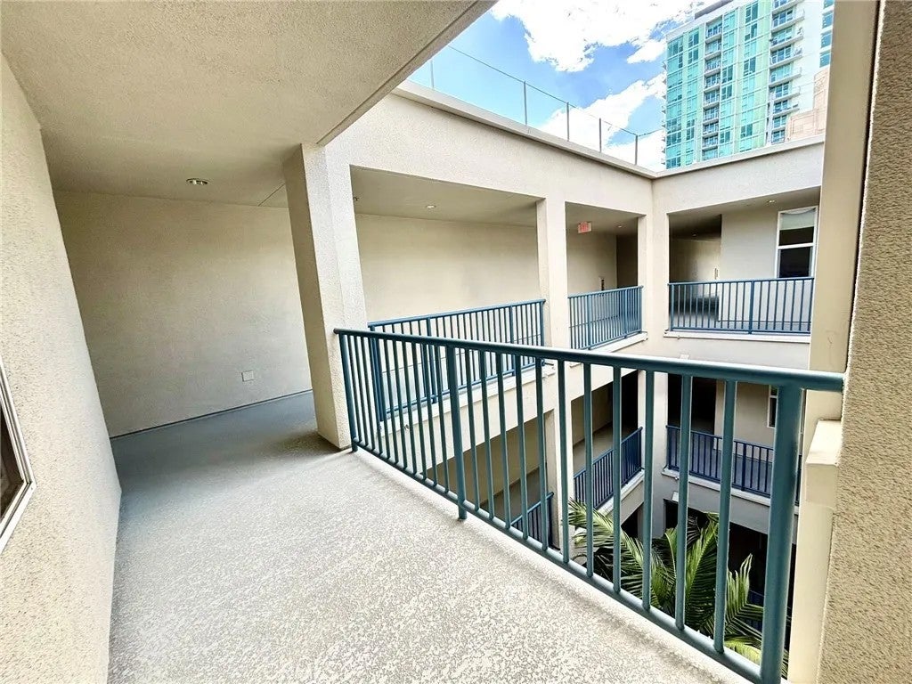 300 E 4th Street 422