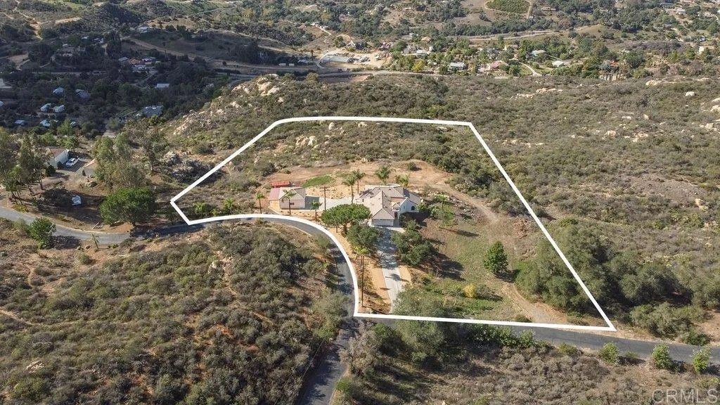 Photo of 1810 Via Ladera, Fallbrook, CA 92028 (MLS # NDP2511212)