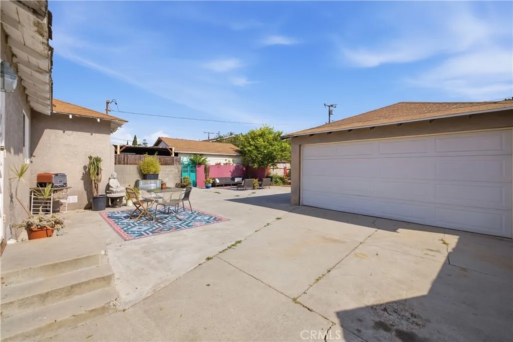3227 Palm Ave.