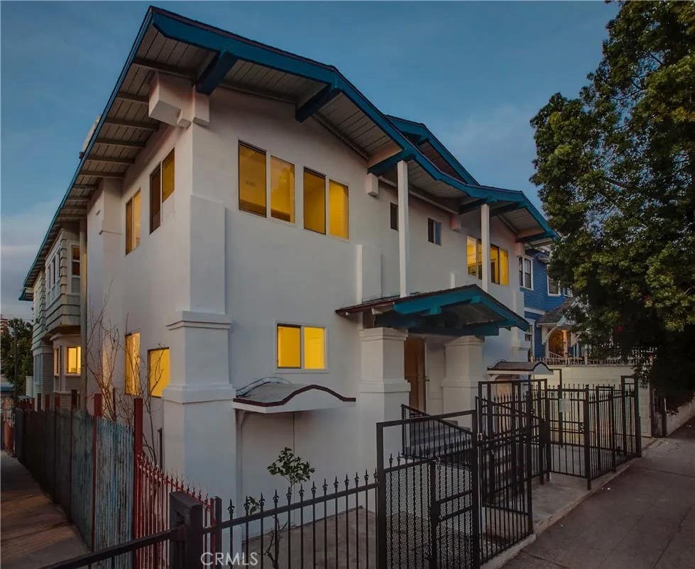 Photo of 2765 W 8th ST, Los Angeles, CA 90005 (MLS # PW26175998)