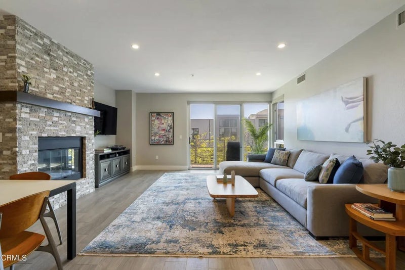 111 S De Lacey Avenue 304