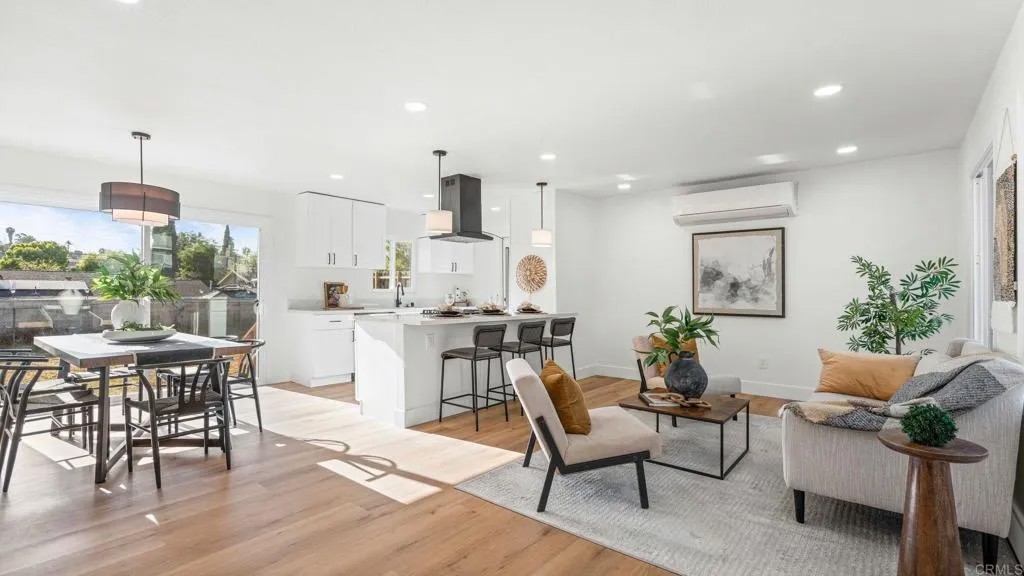 1636 Folkestone Street