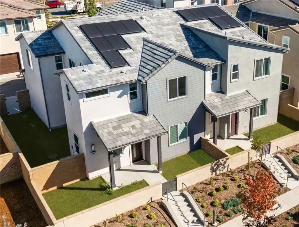 Photo of 289 Shoveler, Irvine, CA 92618 (MLS # WS25266646)